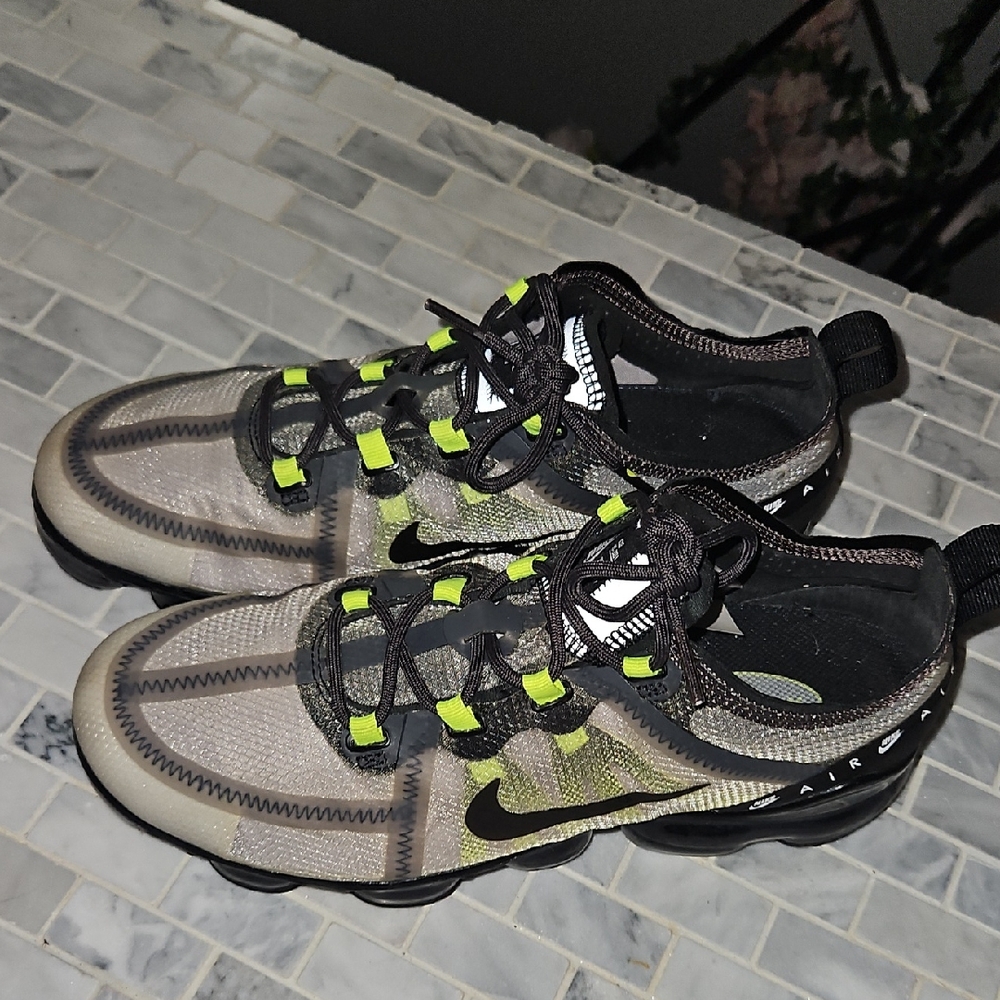 Nike Black and Yellow Athletic Shoes